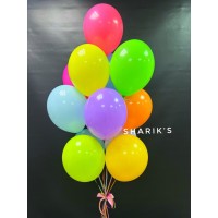 Набор из 13 ярких шаров